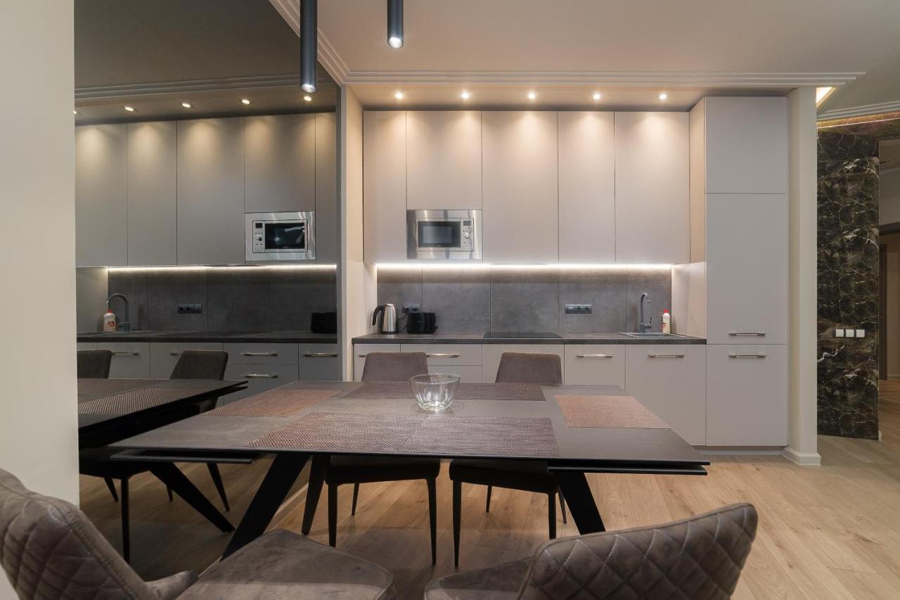 Wowell Apartments Odessa Ngoại thất bức ảnh